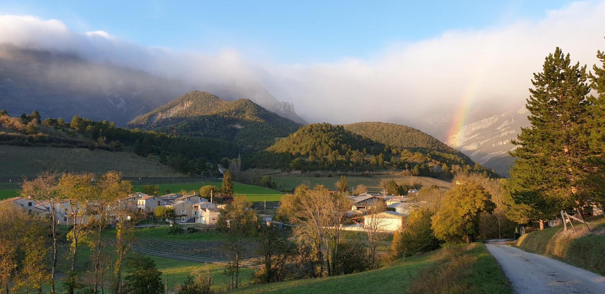 Maison De Village Aux Portes Du Vercors Chamaloc Exterior foto